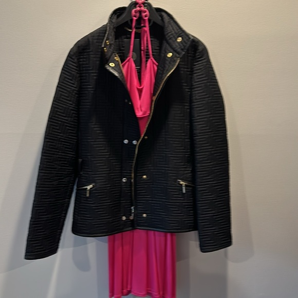 Versace light weight belted jacket - Picture 7 of 8